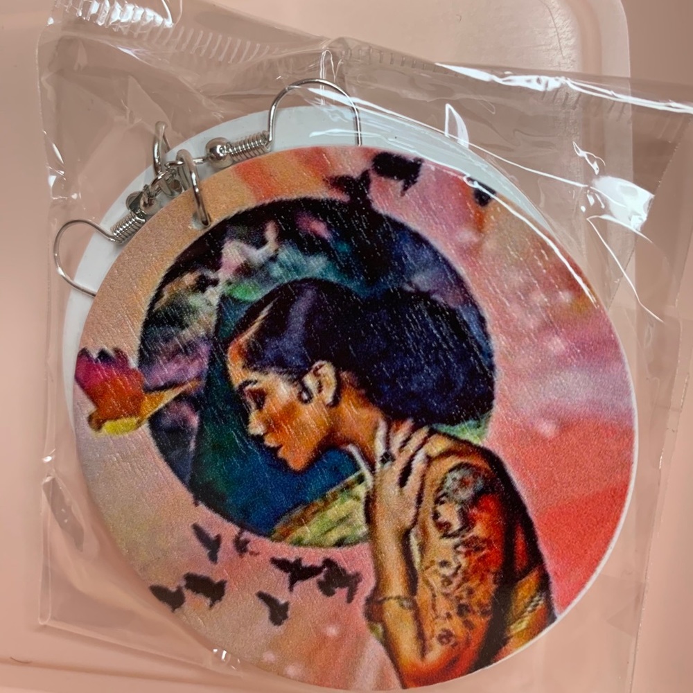 Earrings - Picture 3 of 3